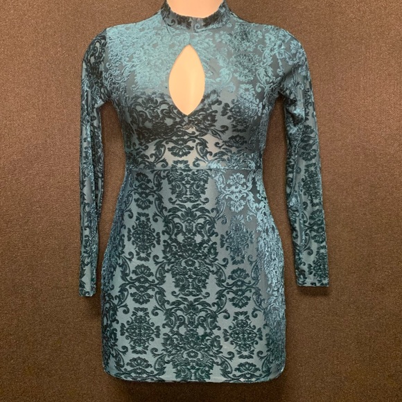 KEY TO MY HEART MINI DRESS - Picture 2 of 7